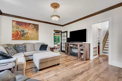 Living - 14910 Osco Rd, Osco, IL 61274 photo 2 of 5