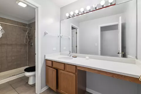 Bath - 2800 Adobe Dr, Plainfield, IL 60586 photo 1 of 3