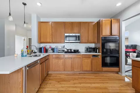 Kitchen - 2800 Adobe Dr, Plainfield, IL 60586 photo 2 of 2