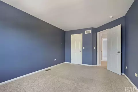 Bedroom - 617 Donegal Dr, Elgin, IL 60123 photo 4 of 8