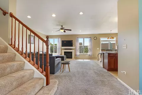 Living - 617 Donegal Dr, Elgin, IL 60123 photo 1 of 4
