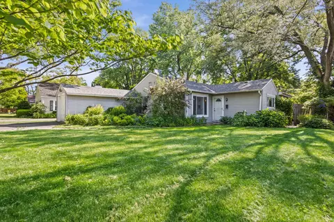 273 Churchill St, Northfield, IL 60093