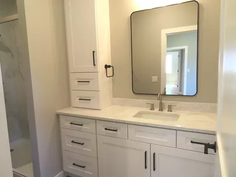 Bath - 1938 Mountain Rd, Morris, IL 60450 photo 3 of 3
