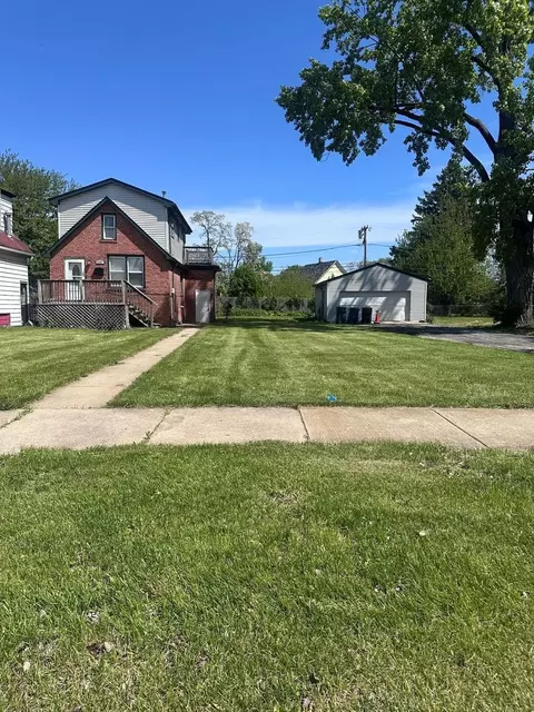526 E 154th Pl, Phoenix, IL 60426