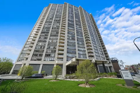 3930 N Pine Grove Ave #316, Chicago, IL 60613