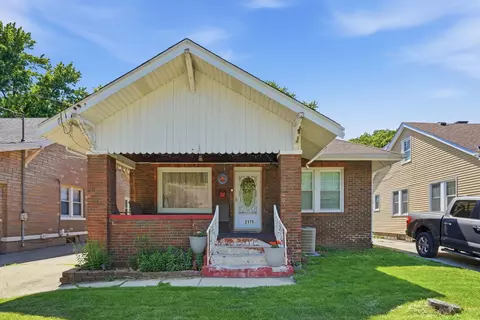2175 18th St, East Moline, IL 61244