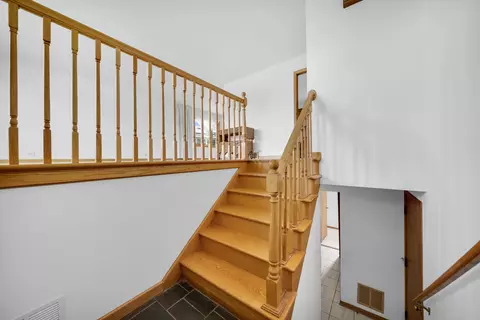 Entry Way - 773 Madelyn Dr, Des Plaines, IL 60016 photo 1 of 1