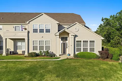 2653 Maple Cir #2653, West Dundee, IL 60118