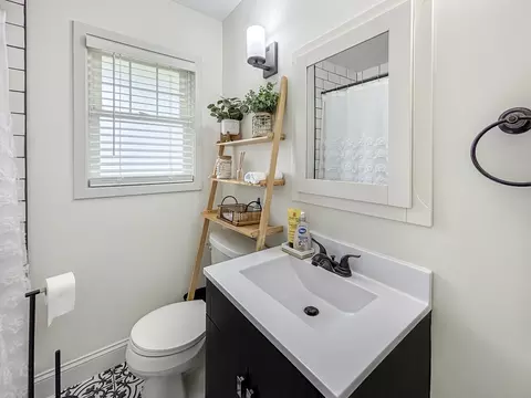 Bath - 8538 45th St, Lyons, IL 60534 photo 2 of 2