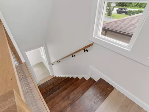 Entry Way - 906 E Babcock Ave, Addison, IL 60101 photo 3 of 4