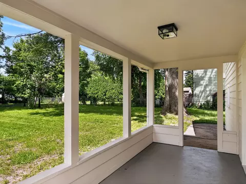 Exterior - 906 E Babcock Ave, Addison, IL 60101 photo 3 of 7
