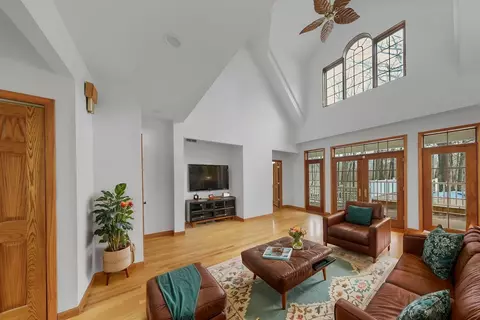 Living - 26961 S Sylvan Ln, Monee, IL 60449 photo 2 of 4