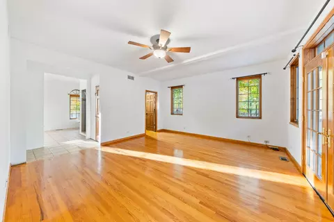 Living - 26961 S Sylvan Ln, Monee, IL 60449 photo 4 of 4