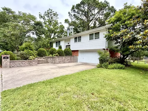 101 N Rod Ln, Carbondale, IL 62901