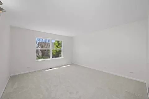 Other - 6065 Irene Dr, Hoffman Estates, IL 60192 photo 4 of 8