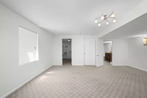 Bedroom - 6065 Irene Dr, Hoffman Estates, IL 60192 photo 7 of 7