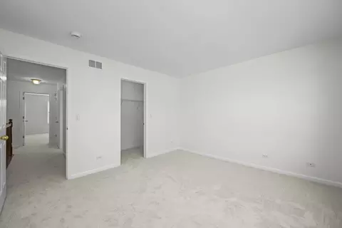Bedroom - 6065 Irene Dr, Hoffman Estates, IL 60192 photo 5 of 7