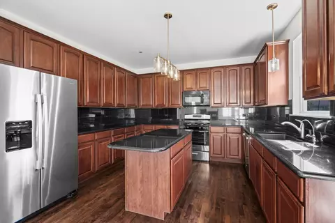 Kitchen - 6065 Irene Dr, Hoffman Estates, IL 60192 photo 1 of 4