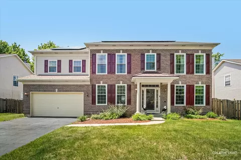 750 Majestic Dr, Algonquin, IL 60102