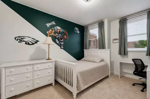 Bedroom - 1456 S Emerald Ave, Chicago, IL 60607 photo 3 of 3