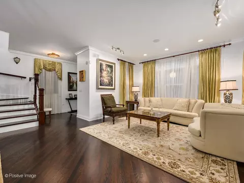 Living - 1456 S Emerald Ave, Chicago, IL 60607 photo 1 of 6