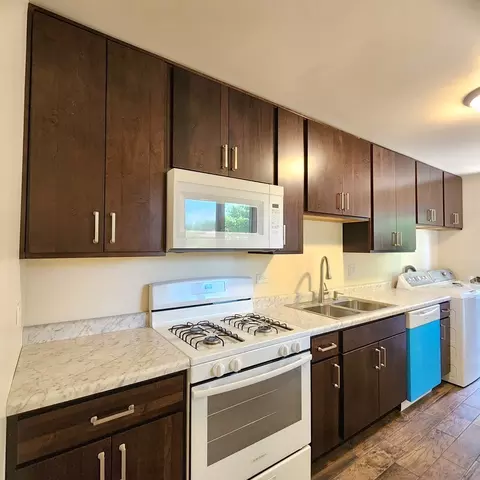 193 E Dennis Rd, Wheeling, IL 60090 photo 4