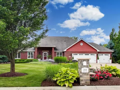24118 S Indian Trl, Manhattan, IL 60442