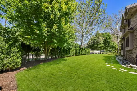 Exterior - 605 Thornwood Dr, Naperville, IL 60540 photo 4 of 5