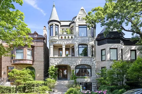 824 W Oakdale Ave #G, Chicago, IL 60614
