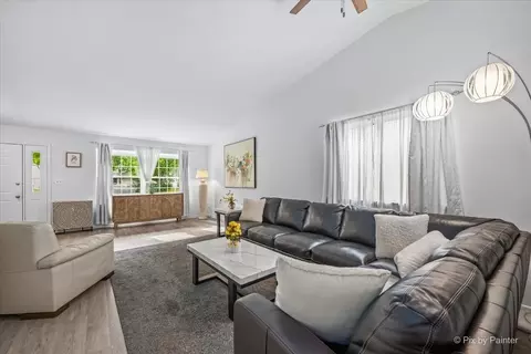 Living - 765 Thorndale Dr, Elgin, IL 60120 photo 1 of 2