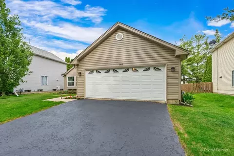 Exterior - 765 Thorndale Dr, Elgin, IL 60120 photo 7 of 7