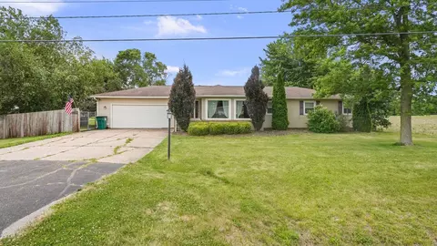10009 Wolf Rd, Geneseo, IL 61254
