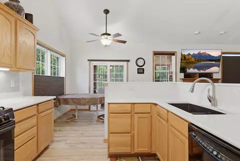Kitchen - 1676 Overlook Dr, Dixon, IL 61021 photo 2 of 2