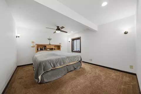 Bedroom - 1676 Overlook Dr, Dixon, IL 61021 photo 4 of 4
