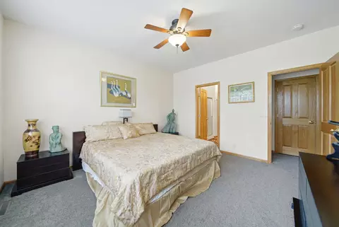 Bedroom - 1676 Overlook Dr, Dixon, IL 61021 photo 2 of 4