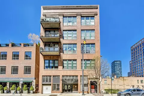 1016 W Madison St W #4S, Chicago, IL 60607