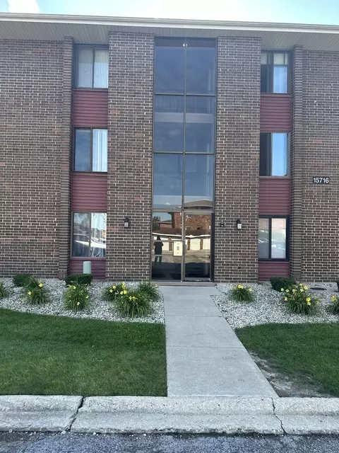 15716 Terrace Dr #3, Oak Forest, IL 60452