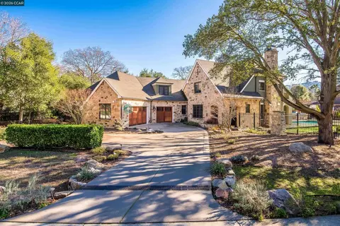 53 Hidden Oaks Dr, Lafayette, CA 94549