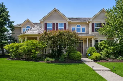 1534 Constitution Dr, Glenview, IL 60026