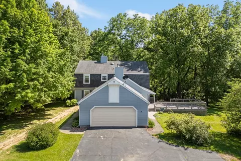 8230 217th St N, Port Byron, IL 61275