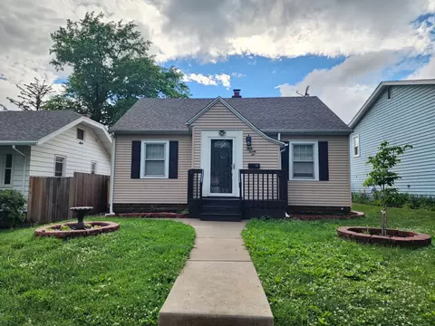 3026 Arlington Ave, Davenport, IA 52803