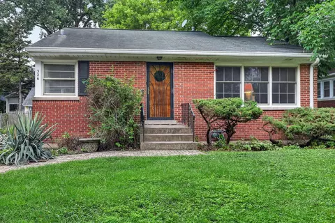 326 N Kensington Ave, La Grange Park, IL 60526