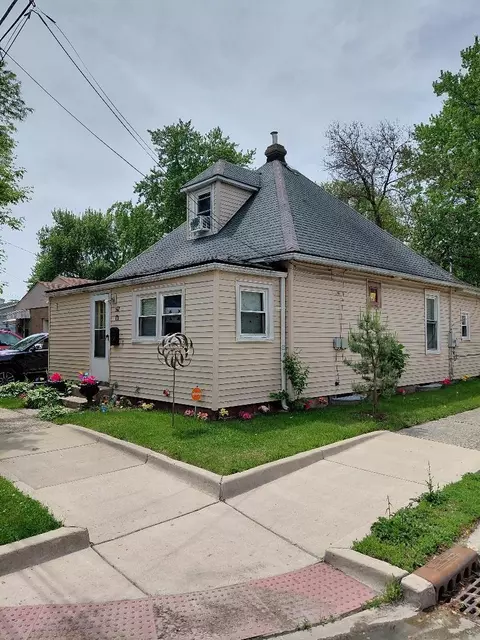 968 Lorraine Ave, Waukegan, IL 60085