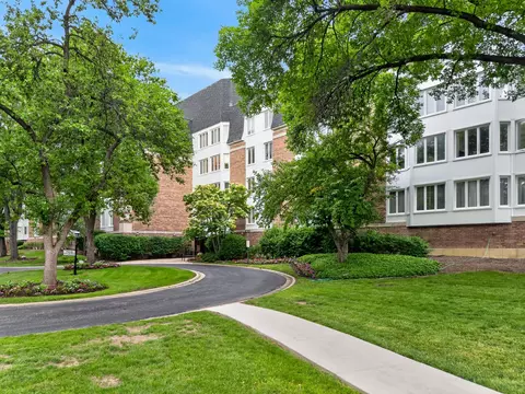 225 Lake Blvd #545, Buffalo Grove, IL 60089