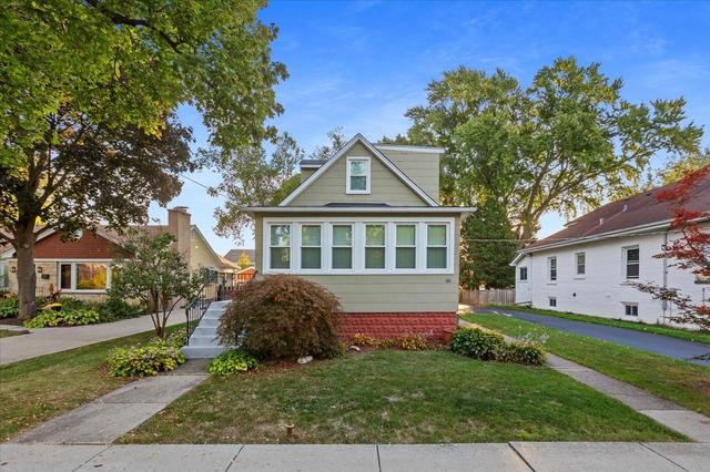 141 N Cedar St, Palatine, IL 60067