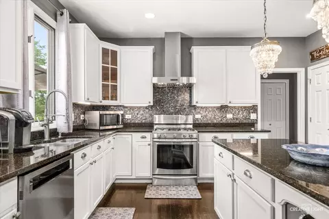 Kitchen - 2471 Warwick Ct, Aurora, IL 60503 photo 1 of 4