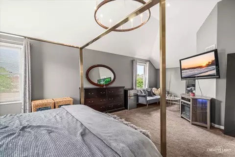 Bedroom - 2471 Warwick Ct, Aurora, IL 60503 photo 2 of 5