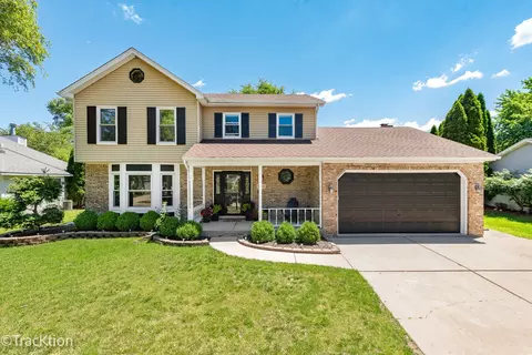 360 Lakeview Dr, Aurora, IL 60506