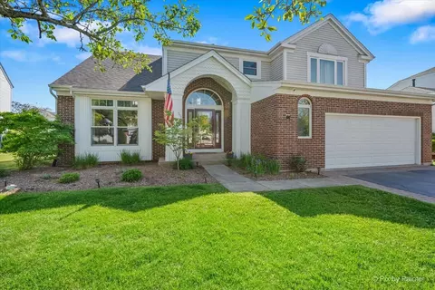 5418 Crossview Ln, Lake In The Hills, IL 60156