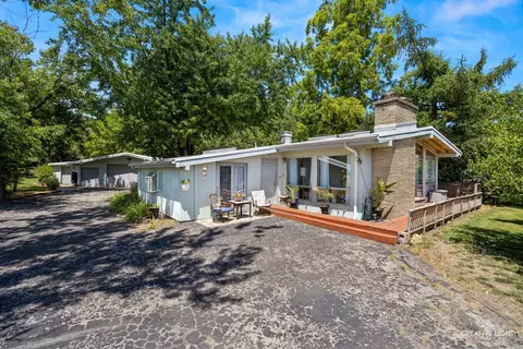 8048 Highland Ave, Downers Grove, IL 60516